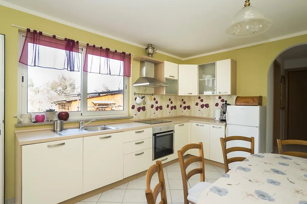 Apartments & Rooms Buoni Amici Murine